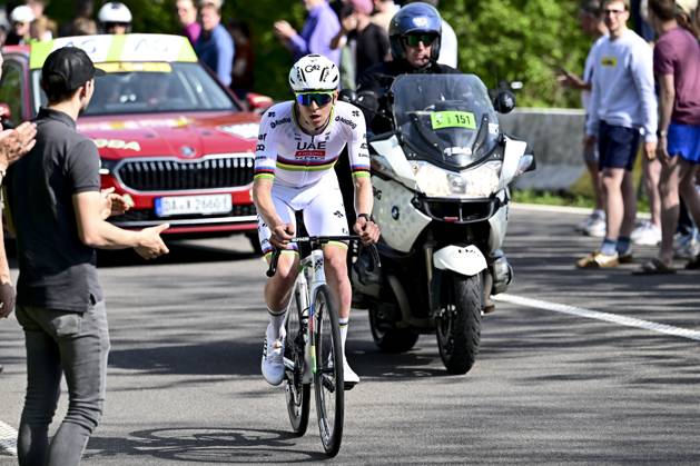 French Julian Alaphilippe of Tudor Pro Cycling Team and British Thomas Pidcock of Q36.5 Pro Cycling Team pictured in action during the men elite race of the Liege-Bastogne-Liege one day cycling event, 252km from Liege, over Bastogne to Liege, Sunday 27 April 2025. MAARTENxSTRAETEMANS x121992581x