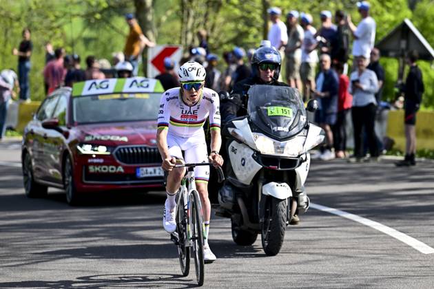 French Julian Alaphilippe of Tudor Pro Cycling Team and British Thomas Pidcock of Q36.5 Pro Cycling Team pictured in action during the men elite race of the Liege-Bastogne-Liege one day cycling event, 252km from Liege, over Bastogne to Liege, Sunday 27 April 2025. MAARTENxSTRAETEMANS x121992668x