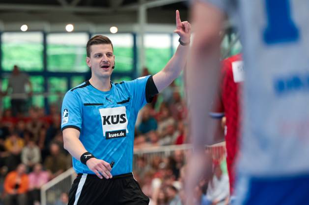 27 04 2025, 2 Handball Bundesliga, Matchday 29, TuSEM Essen Dessau Rosslauer HV, Referee Lukas Stürmer, Essen Am Hallo NRW Germany xRHR PHOTO DEx Copyright: DennisxEwert RHR-FOTOx RHR-FOTO DE