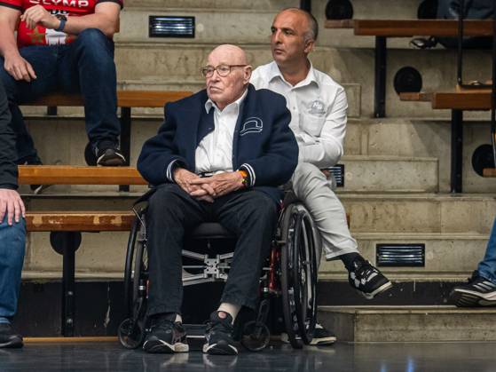 Eberhard Bezner at the game of HB Ludwigsburg, Frisch Auf Goeppingen vs HB Ludwigsburg, Handball, 1 Bundesliga, Play Offs, Season 2024 2025, 30 04 2025 Frisch Auf Goeppingen vs HB Ludwigsburg, Handball, 1 Bundesliga, Play Offs, Season 2024 2025, 30 04 2025 Goeppingen Copyright: xMichaelxSchmidt Eibner-Pressefotx EP_MST