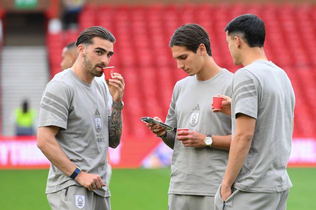Nottingham Forest FC v Brentford FC - Premier League Jota Silva of Nottingham Forest, Nicolas Dominguez of Nottingham Forest, and Ramon Sosa of Nottingham Forest have a coffee ahead of the Premier League match between Nottingham Forest and Brentford at the City Ground in Nottingham, England, on May 1, 2025. Nottingham Nottinghamshire United Kingdom Copyright: xMIxNewsx originalFilename:fletcher-nottingh250501_npZLA