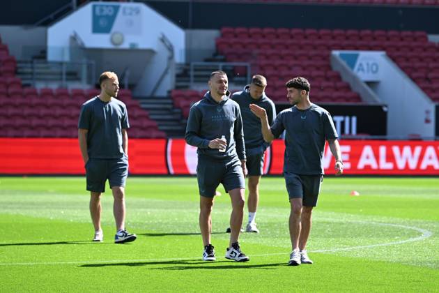 Bristol City v Preston North End EFL Sky Bet Championship 03 05 2025. Preston North End players on the pitch ahead of the EFL Sky Bet Championship match between Bristol City and Preston North End at Ashton Gate, Bristol, England on 3 May 2025. Bristol Ashton Gate Bristol England Editorial use only DataCo restrictions apply See www.football-dataco.com , Copyright: xGrahamxHuntx PSI-21997-0008