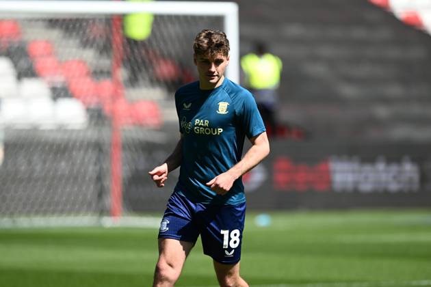 Bristol City v Preston North End EFL Sky Bet Championship 03 05 2025. Ryan Ledson (18) of Preston North End warming up ahead of the EFL Sky Bet Championship match between Bristol City and Preston North End at Ashton Gate, Bristol, England on 3 May 2025. Bristol Ashton Gate Bristol England Editorial use only DataCo restrictions apply See www.football-dataco.com , Copyright: xGrahamxHuntx PSI-21997-0032
