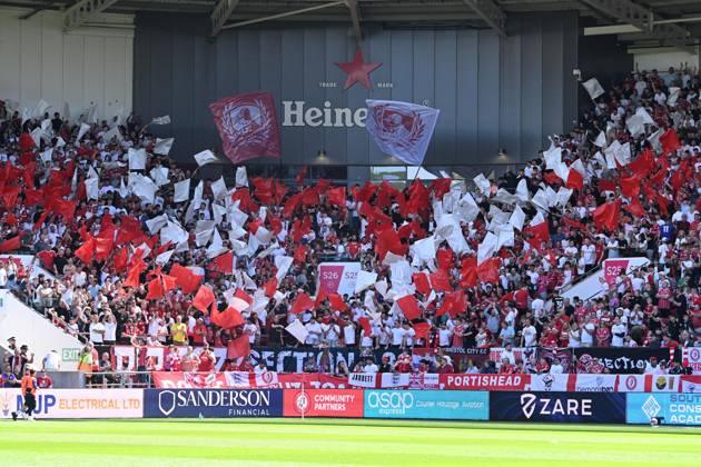 Bristol City v Preston North End EFL Sky Bet Championship 03 05 2025. Bristol City fans waving flags during the EFL Sky Bet Championship match between Bristol City and Preston North End at Ashton Gate, Bristol, England on 3 May 2025. Bristol Ashton Gate Bristol England Editorial use only DataCo restrictions apply See www.football-dataco.com , Copyright: xGrahamxHuntx PSI-21997-0034