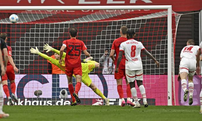03 05 2025, Soccer 1 Bundesliga 2024 2025, Matchday 32, RB Leipzig FC Bayern Munich, at Red Bull Arena Leipzig, Lukas Klostermann RB Leipzig scores 2 0 DFL and DFB regulations prohibit any use of photographs as image sequences and or quasi video