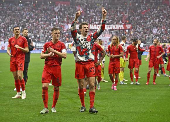 03 05 2025, Soccer 1 Bundesliga 2024 2025, Matchday 32, RB Leipzig FC Bayern Munich, in the Red Bull Arena Leipzig, The Bayern players with the fans in the curve, f l Joao Palhinha FC Bayern Munich , Joshua Kimmich FC Bayern Munich , Thomas Müller FC Bayern Munich , Sacha Boey FC Bayern Munich etc DFL and DFB regulations prohibit any use of photographs as image sequences and or quasi video
