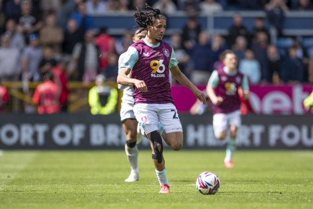 Burnley FC v Millwall FC - Sky Bet Championship Hannibal Mejbri, number 28 of Burnley FC, is in action during the Sky Bet Championship match between Burnley and Millwall at Turf Moor in Burnley, England, on May 3, 2025. Burnley Lancashire Copyright: xMIxNewsx originalFilename:0816158496st