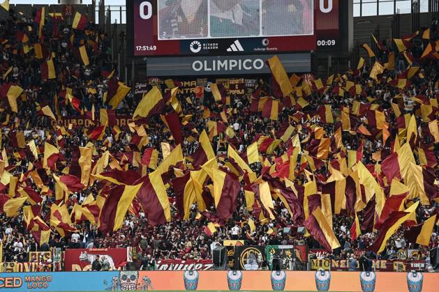 As Roma 04 05 2025 - campionato di calcio Serie A Roma-Fiorentina foto Antonello Sammarco Image nella foto: tifosi Roma