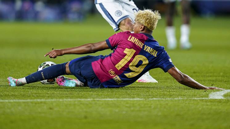 ESP: FC Barcelona, Barca Inter de Milan. UEFA Champions League match. Semi-Finals, firs leg Lamine Yamal of FC Barcelona during the UEFA Champions League match, Semi-Finals, firs leg, between FC Barcelona and Inter de Milan played at Lluis Companys Stadium on April 30 2025 in Barcelona Spain. kpng Copyright: xSergioxRuizx xImagox PS_240430_BAR_INT_122