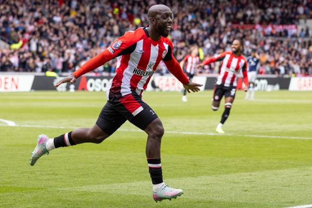 Football - 2024 2025 Premier League - Brentford vs Manchester United, ManU - Gtech Community Stadium - Sunday 2nd May 2025. Yoane Wissa (Brentford FC) celebrates scoring his teams fourth goal at the Gtech Community Stadium COLORSPORT DANIEL BEARHAM csp_bre_manu_db_06042025_