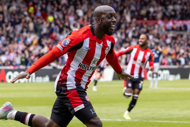 Football - 2024 2025 Premier League - Brentford vs Manchester United, ManU - Gtech Community Stadium - Sunday 2nd May 2025. Yoane Wissa (Brentford FC) celebrates scoring his teams fourth goal at the Gtech Community Stadium COLORSPORT DANIEL BEARHAM  csp_bre_manu_db_06042025_