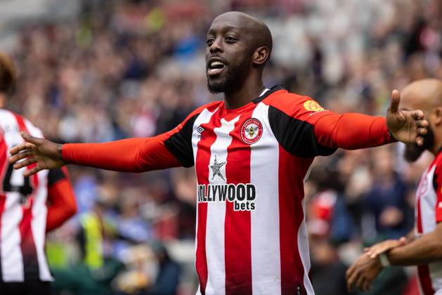Football - 2024 2025 Premier League - Brentford vs Manchester United, ManU - Gtech Community Stadium - Sunday 2nd May 2025. Yoane Wissa (Brentford FC) celebrates scoring his teams fourth goal at the Gtech Community Stadium COLORSPORT DANIEL BEARHAM  csp_bre_manu_db_06042025_