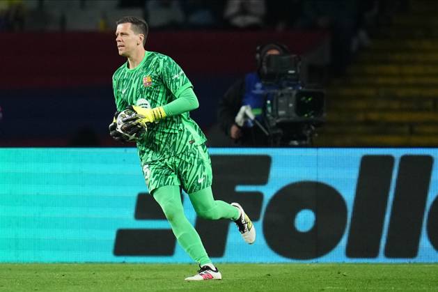 ESP: FC Barcelona, Barca Inter de Milan. UEFA Champions League match. Semi-Finals, firs leg Wojciech Szczesny of FC Barcelona during the UEFA Champions League match, Semi-Finals, firs leg, between FC Barcelona and Inter de Milan played at Lluis Companys Stadium on April 30 2025 in Barcelona Spain. kpng Copyright: xBaguxBlancox xPressinphotox PS_240530_BAR_INT_902