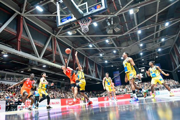 easyCredit Basketball Bundesliga, BBL, Season 2024 2025, Men 01 05 2025, Niners Chemnitz MHP RIESEN Ludwigsburg Nicholas Tischler Niners Chemnitz, No 33 , Brandon Tischler MHP RIESEN Ludwigsburg, No24 Copyright Kai Schmidt Chemnitz Messe Chemnitz Saxony Germany