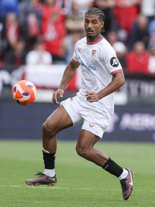 ESP: Sevilla FC-CD Leganes. La Liga EA Sports. Date 34. Loic Bade of Sevilla FC during the La Liga EA Sports match between Sevilla FC and CD Leganes played at Ramon Sanchez Pizjuan Stadium on May 04, 2025 in Sevilla, Spain. kpng Copyright: xAntonioxPozox xPRESSINPHOTOx AP_240504_SEV_LEG_114
