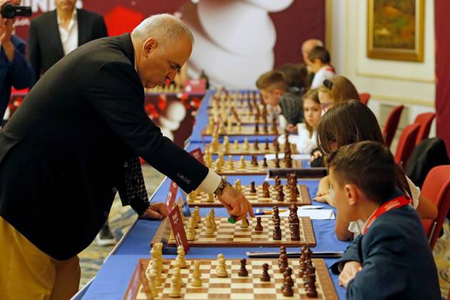 (250507) -- BUCHAREST, May 7, 2025 -- Former World Chess Champion Garry Kasparov of Russia makes a move during a demonstrative simultaneous chess game with Romanian children and teenager players at the official opening ceremony of the Grand Chess Tour 2025 tournament in Bucharest, Romania, May 6, 2025. (Photo by Xinhua) (SP)ROMANIA-BUCHAREST-GRAND CHESS TOUR 2025 CristianxCristel