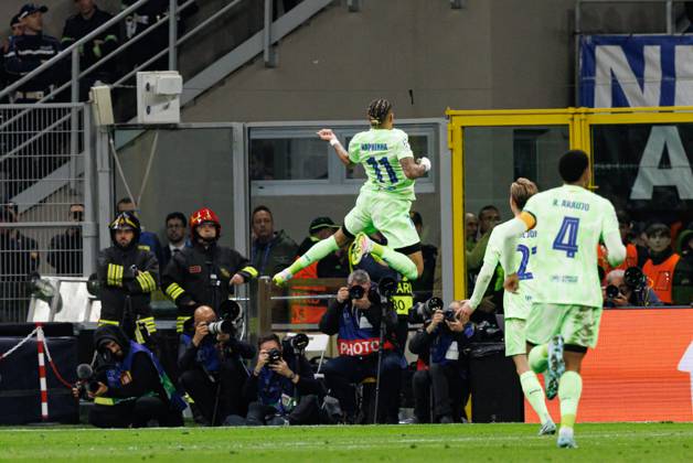 Raphinha seen celebrating after scoring goal during UEFA Champions League semifinal game between teams of Internazionale Milano and FC Barcelona, Barca (Maciej Rogowski) Milan San Siro Italy Copyright: xMaciejxRogowskix interfcbarcelona2425-393