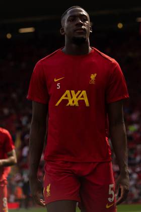 Liverpool FC v Arsenal FC - Premier League Ibrahima Konate warms up during the Premier League match between Liverpool and Arsenal at Anfield in Liverpool, England, on May 11, 2025. Liverpool Merseyside United Kingdom  Copyright: xMIxNewsx originalFilename:fletcher-liverpoo250511_npO0V