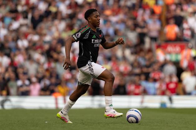 Liverpool FC v Arsenal FC - Premier League Arsenal s Myles Lewis-Skelly is in action during the Premier League match between Liverpool and Arsenal at Anfield in Liverpool, England, on May 11, 2025. Liverpool Merseyside United Kingdom  Copyright: xMIxNewsx originalFilename:fletcher-liverpoo250511_npWTg