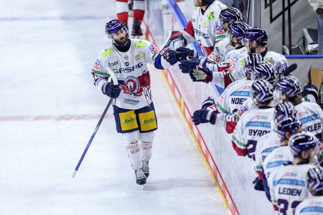 Ice hockey, Liam Kirk extends his contract with Eisbären Berlin, archive pictures