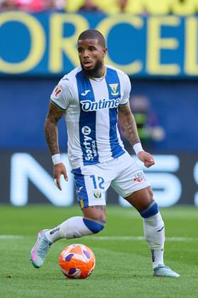 LaLiga EA Sports, Villarreal v Leganes VILLARREAL, SPAIN - MAY 14: Valentin Rosier Right-Back of CF Leganes runs with the ball during the LaLiga EA Sports match between Villarreal FC and Leganes at Estadio de la Ceramica on May 14, 2025 in Villarreal, Spain. (Photo by Jose Torres Photo Players Images Magara Press) Villarreal Estadio de la Ceramica Spain Copyright: xJosexTorresx