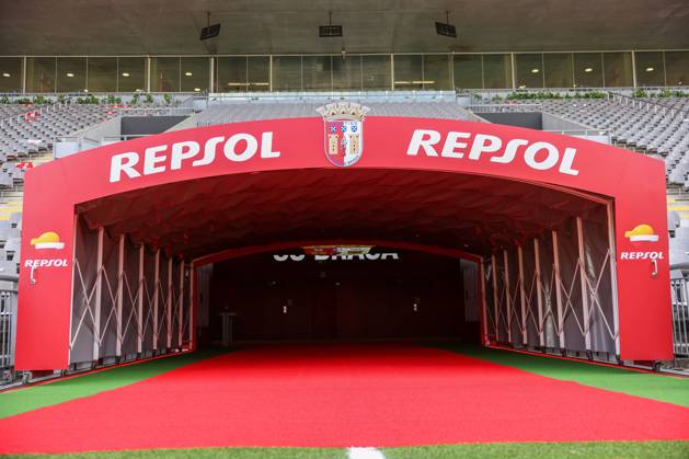 Braga, Portugal 17 05 2025 xJAx Liga Portugal Betclic Sporting Clube de Braga SL Benfica v l , Symbol photo, Symbol picture red carpet, Sporting Clube de Braga Copyright: JoaquimxFerreira