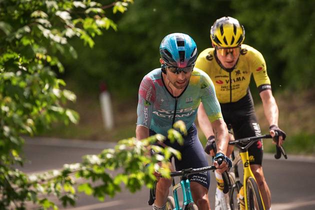 Ulissi Diego of Xds Astana Team, Kelderman Wilco of Team Visma Lease A Bike, during the stage 8 of the Giro dÕItalia from Giulianova to Castelraimondo, Italy - Saturday, May 17, 2025. - cycling.  Copyright: xMarcoxAlpozzi LaPressex