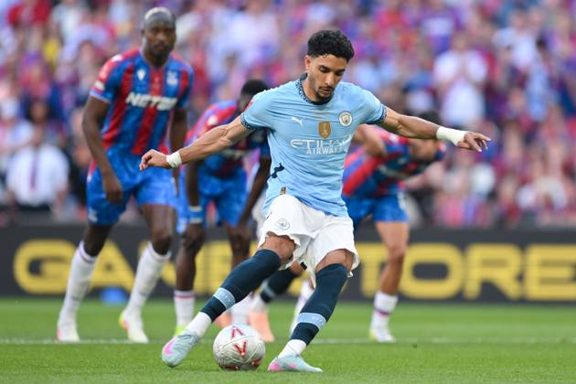 Football - 2024 2025 Emirates FA Cup - Final - Crystal Palace vs Manchester City - Wembley Stadium - Saturday 17th May 2025. Manchester City s Omar Marmoush misses a first half penalty. COLORSPORT Ashley Western
