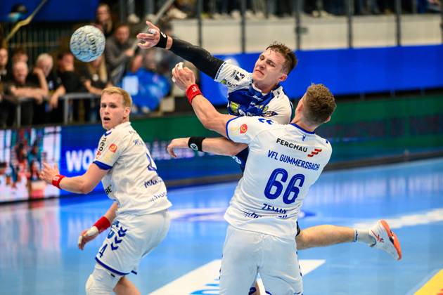 Simone Mengon ThSV Eisenach, 15 , Stepan Zeman Kreislaeufer, VfL Gummersbach, 66 , Ellidi Snaer Vidarsson Kreislaeufer, VfL Gummersbach, 4 GER, Thuringia, ThSV Eisenach vs VfL Gummersbach, Handball, Daikin 1 Handballbundesliga, Matchday 30, 2024 2025 season, Sunday, 18 05 2025, 16 30 GER, Thuringia, ThSV Eisenach v VfL Gummersbach, Handball, Daikin 1 Handball Bundesliga, Matchday 30, 2024 2025 season, Sunday, 18 05 2025, 16 30 Eisenach Copyright: xEibner-Pressefoto MartinxHerbstx EP_MHT