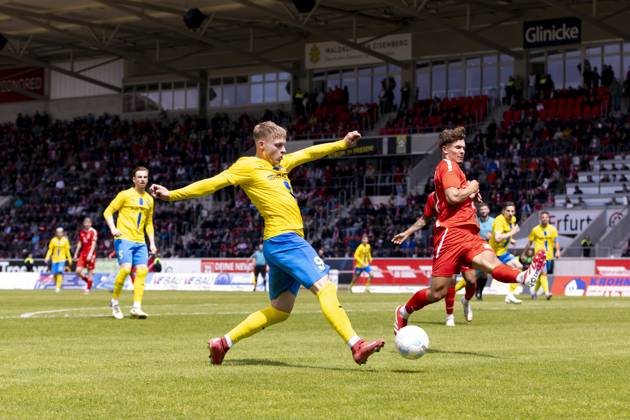 Regionalliga Nordost FC Rot Weiß Erfurt vs 1 FC Lok Leipzig Erfurt 18 05 2025 Stefan Maderer 9 1 FC Lokomotive Leipzig Regionalliga Nordost FC Rot Weiß Erfurt vs 1 FC Lok Leipzig Steigerwaldstadion Erfurt 18 05 2025 Copyright: xBEAUTIFULxSPORTS Duehringx
