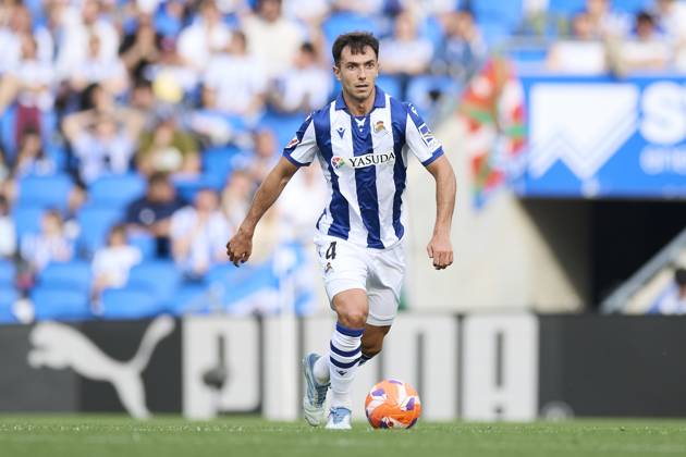 Real Sociead v Girona FC - LaLiga EA Sports Martin Zubimendi of Real Sociedad in action during the LaLiga EA Sports match between Real Sociedad and Girona FC at Reale Arena on May 18, 2025, in San Sebastian, Spain. San Sebastian Reale Arena Basque Country Spain RL_RSOvGFC_000009 Copyright: xRicardoxLarreinax