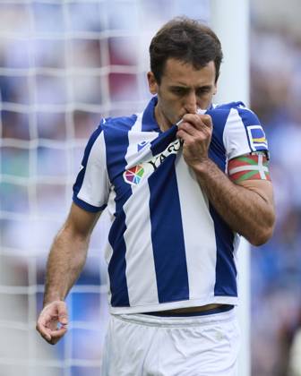 Real Sociead v Girona FC - LaLiga EA Sports Mikel Oyarzabal of Real Sociedad celebrates after scoring goal during the LaLiga EA Sports match between Real Sociedad and Girona FC at Reale Arena on May 18, 2025, in San Sebastian, Spain. San Sebastian Reale Arena Basque Country Spain RL_RSOvGFC_000016 Copyright: xRicardoxLarreinax