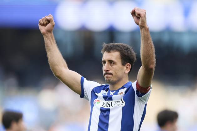 Real Sociead v Girona FC - LaLiga EA Sports Mikel Oyarzabal of Real Sociedad celebrates after scoring goal during the LaLiga EA Sports match between Real Sociedad and Girona FC at Reale Arena on May 18, 2025, in San Sebastian, Spain. San Sebastian Reale Arena Basque Country Spain RL_RSOvGFC_000021 Copyright: xRicardoxLarreinax