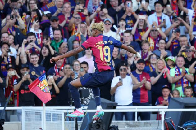 FC Barcelona, Barca v Villarreal CF - La Liga EA Sports Lamine Yamal celebrates during the match between FC Barcelona and Villarreal CF, corresponding to week 37 of LaLiga EA Sports, at the Olympic Stadium Lluis Companys, in Barcelona, Spain, on May 18, 2025. Barcelona Barcelona Spain Copyright: xUrbanandsportx originalFilename:urbanandsport-fcbarcel250518_npkVg