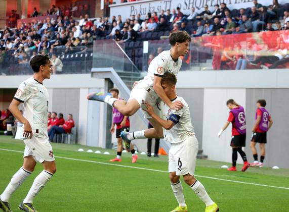 UEFA European Under-17 Championship 2024 25 Group A, in Tirana on, Albania on May 19, 2025. Portugal players celebrate scoring during the UEFA European Under-17 Championship 2024 25 Group A football match Albania vs Portugal at Arena Kombetare on May 19, 2025, in Tirana, Albania. TIRANE ALBANIA Copyright: xMALTONxDIBRAx