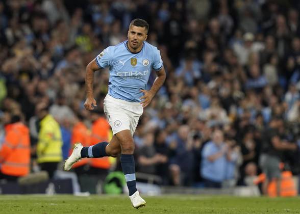 Manchester, England, 20th May 2025. Rodri of Manchester City makes his return to first team action during the Manchester City vs AFC Bournemouth Premier League match at the Etihad Stadium, Manchester. Picture credit should read: Andrew Yates Sportimage EDITORIAL USE ONLY. No use with unauthorised audio, video, data, fixture lists, club league logos or live services. Online in-match use limited to 120 images, no video emulation. No use in betting, games or single club league player publications. SPI_056_AY_MAN_CITY_BOURNEMOUTH SPI-3952-0058