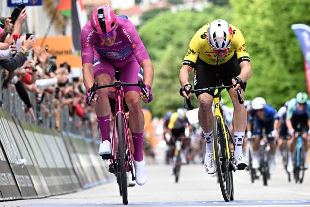 May 23, 2025, Vicenza: Danish rider Mads Pedersen of Lidl - Trek team celebrate after crossing the finish line and win the 13th stage of the 108 Giro d Italia 2025, cycling race over 180 km from Rovigo to Vicenza, Italy, 23 May 2025. ANSA LUCA ZENNARO. Giro: Pedersen Vince La 13 A Tappa, Del Toro Rimane In Rosa  - ZUMAa110 20250523_zaf_a110_019 Copyright: xLucaxZennarox