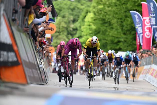 23-05-2025 Giro D italia; Tappa 13 Rovigo - Vicenza; 2025, Lidl - Trek; 2025, Visma - Lease A Bike; Pedersen, Mads; Van Aert, Wout; Vicenza - Monte Berico; 