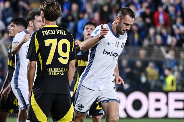 Db Como 23 05 2025 - campionato di calcio serie A Como-Inter foto Daniele Buffa Image nella foto: esultanza gol Stefan de Vrij