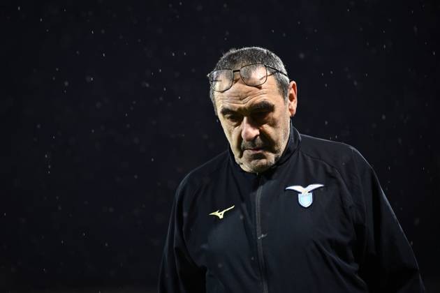 Foto Massimo Paolone LaPresse 26 Febbraio 2024 - Firenze, Italia - calcio - Fiorentina vs Lazio - Campionato italiano di calcio Serie A TIM 2023 2024 - Stadio Artemio Franchi. Nella foto: Maurizio Sarri (SS Lazio) esce dal campo a testa bassa February 26, 2024 Florence, Italy - sport, calcio - Fiorentina vs Lazio - Italian Serie A Football Championship 2023 2024 - Artemio Franchi Stadium. In the pic: Maurizio Sarri coach (SS Lazio) leaves the field with head down Copyright: xMassimoxPaolone LaPressex