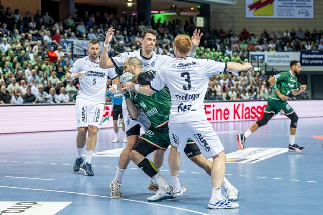 Handball Bundesliga HSG Wetzlar TBV Lemgo Lippe, 28 05 25 Vladimir Vranjes HSG Wetzlar, 14 , Nicolai Theilinger TBV Lemgo Lippe, 3 , Frederik Simak TBV Lemgo Lippe, 8 , Jan Brosch TBV Lemgo Lippe, 5 Handball Bundesliga HSG Wetzlar TBV Lemgo Lippe Wetzlar, 28 05 25 Copyright: xBEAUTIFULxSPORTS Roeczeyx