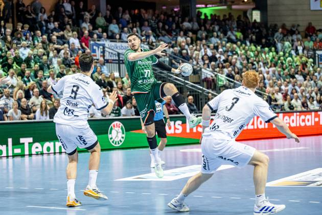 Handball Bundesliga HSG Wetzlar TBV Lemgo Lippe, 28 05 25 Stefan Cavor HSG Wetzlar, 77 , Frederik Simak TBV Lemgo Lippe, 8 , Nicolai Theilinger TBV Lemgo Lippe, 3 Handball Bundesliga HSG Wetzlar TBV Lemgo Lippe Wetzlar, 28 05 25 Copyright: xBEAUTIFULxSPORTS Roeczeyx