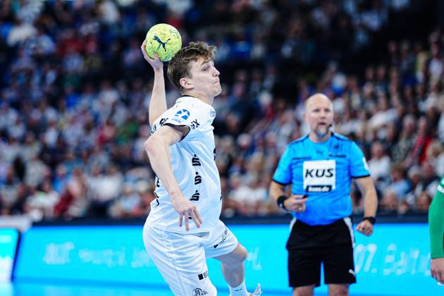 7 meter throw goal Bence Imre THW Kiel, 91 GER, THW Kiel vs SC DHfK Leipzig, Handball, Bundesliga, Matchday, 31, Season 2024 2025, 28 05 2025 GER, THW Kiel vs SC DHfK Leipzig, Handball, Bundesliga, Matchday, 31, Season 2024 2025, 28 05 2025 Kiel Copyright: xEibner-Pressefoto MarcelxvonxFehrnx EP_MFN