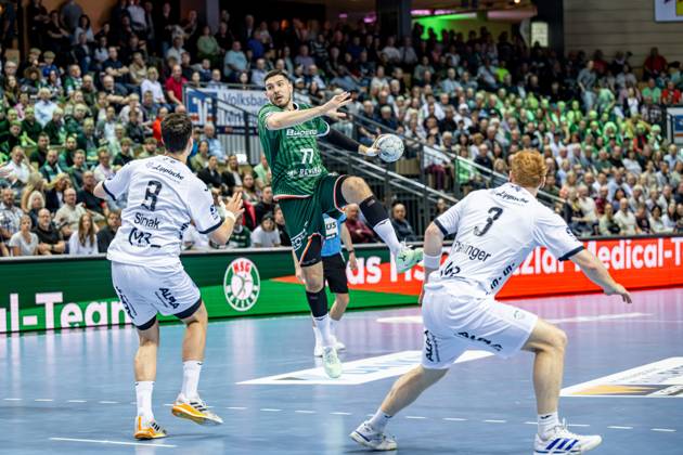 Handball Bundesliga HSG Wetzlar TBV Lemgo Lippe, 28 05 25 Stefan Cavor HSG Wetzlar, 77 , Frederik Simak TBV Lemgo Lippe, 8 , Nicolai Theilinger TBV Lemgo Lippe, 3 Handball Bundesliga HSG Wetzlar TBV Lemgo Lippe Wetzlar, 28 05 25 Copyright: xBEAUTIFULxSPORTS Roeczeyx