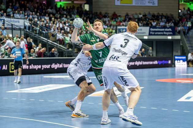 Handball Bundesliga HSG Wetzlar TBV Lemgo Lippe, 28 05 25 Dominik Mappes HSG Wetzlar, 7 , Frederik Simak TBV Lemgo Lippe, 8 , Nicolai Theilinger TBV Lemgo Lippe, 3 Handball Bundesliga HSG Wetzlar TBV Lemgo Lippe Wetzlar, 28 05 25 Copyright: xBEAUTIFULxSPORTS Roeczeyx