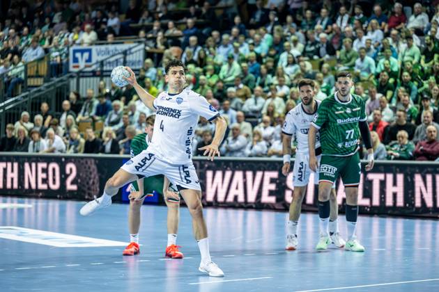 Handball Bundesliga HSG Wetzlar TBV Lemgo Lippe, 28 05 25 Samuel Zehnder TBV Lemgo Lippe, 4 , Stefan Cavor HSG Wetzlar, 77 , Tim Suton TBV Lemgo Lippe, 23 Handball Bundesliga HSG Wetzlar TBV Lemgo Lippe Wetzlar, 28 05 25 Copyright: xBEAUTIFULxSPORTS Roeczeyx