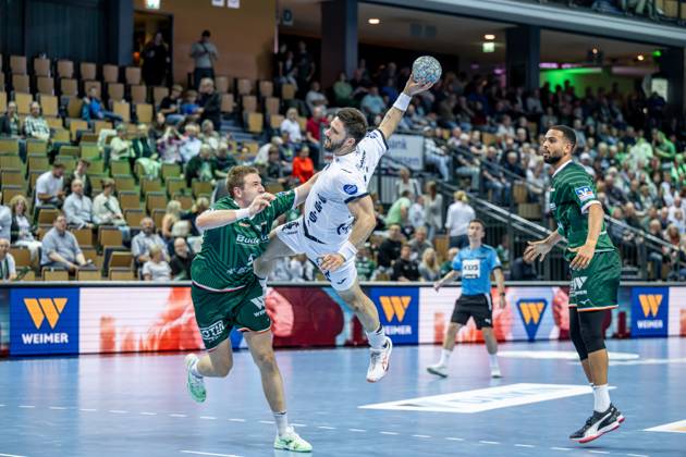 Handball Bundesliga HSG Wetzlar TBV Lemgo Lippe, 28 05 25 Tim Suton TBV Lemgo Lippe, 23 , Rasmus Meyer Ejlersen HSG Wetzlar, 5 , Philipp Ahounasou HSG Wetzlar, 19 Handball Bundesliga HSG Wetzlar TBV Lemgo Lippe Wetzlar, 28 05 25 Copyright: xBEAUTIFULxSPORTS Roeczeyx