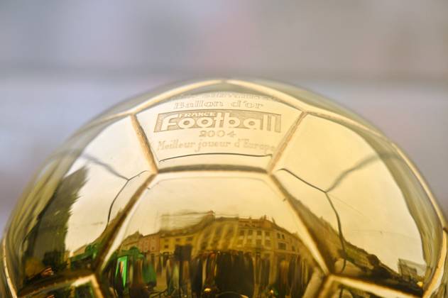 Three Ballons d’Or Won by Ukrainian Footballers Delivered to Lviv One of the three Ballon d?Or awards, won by Ukrainian footballers, is presented in Lviv, Ukraine, on 29 May 2025 Photo by Dmytro Anastasiia Ukrinform ABACAPRESS.COM Lviv Ukraine  Copyright: xUkrinform ABACAx