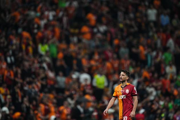 Galatasaray v RAMS Basaksehir - Turkish Super Lig ISTANBUL, TURKIYE - MAY 30: Dries Mertens of Galatasaray in action during the 38th and final week match of the Turkish Super Lig between Galatasaray and RAMS Basaksehir at RAMS Park in Istanbul, Turkiye on May 30, 2025. Hakan Akgun Anadolu Istanbul Turkey. Editorial use only. Please get in touch for any other usage.  Copyright: x2025xAnadoluxHakanxAkgunx