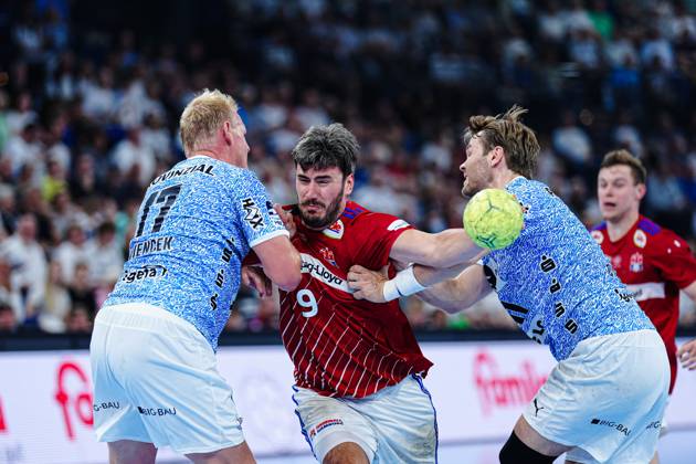 Patrick Wiencek THW Kiel, 17 , Jacob Lassen Handball Sport Verein Hamburg, 09 , Petter Oeverby THW Kiel, 11 GER, THW Kiel vs Handball Sport Verein Hamburg, Handball, Bundesliga, Matchday 32, Season 2024 2025, 31 05 2025 GER, THW Kiel vs Handball Sport Verein Hamburg, Handball, Bundesliga, Matchday 32, Season 2024 2025, 31 05 2025 Kiel Copyright: xEibner-Pressefoto MarcelxvonxFehrnx EP_MFN